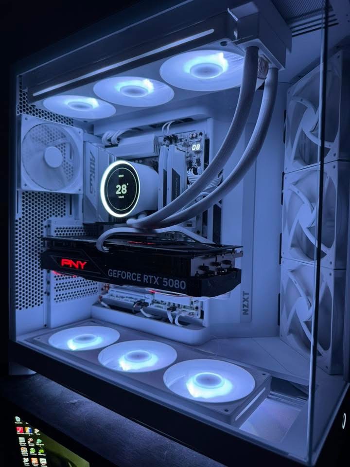 All-White RTX 5080 Build